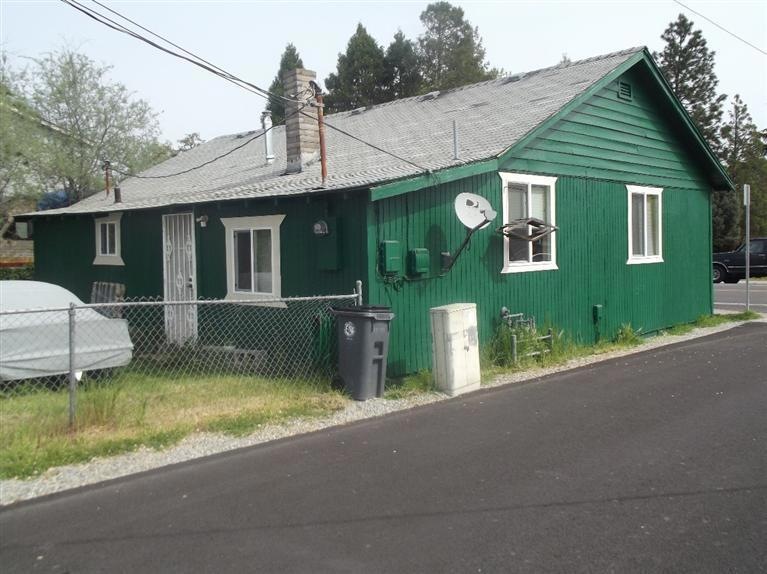 141 N 2nd St, Central Point, OR 97502 - photo 1