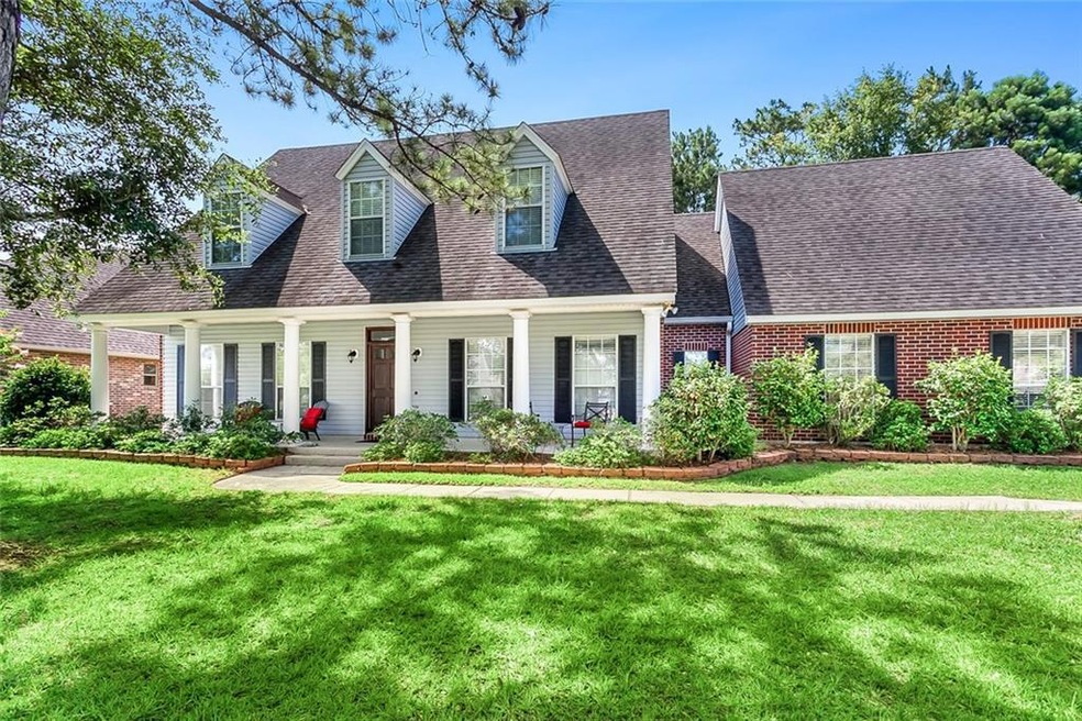 529 Winbourne Dr, Slidell, LA 70461 - photo 1