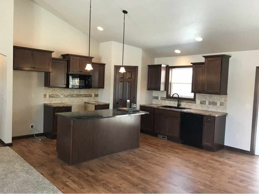 N9453 Cumberland Dr, Appleton, WI 54915 - photo 1