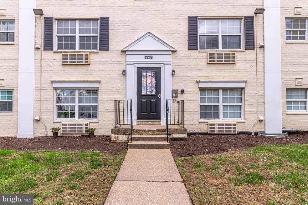 2239 Farrington Ave unit 103, Alexandria, VA 22303 - photo 1