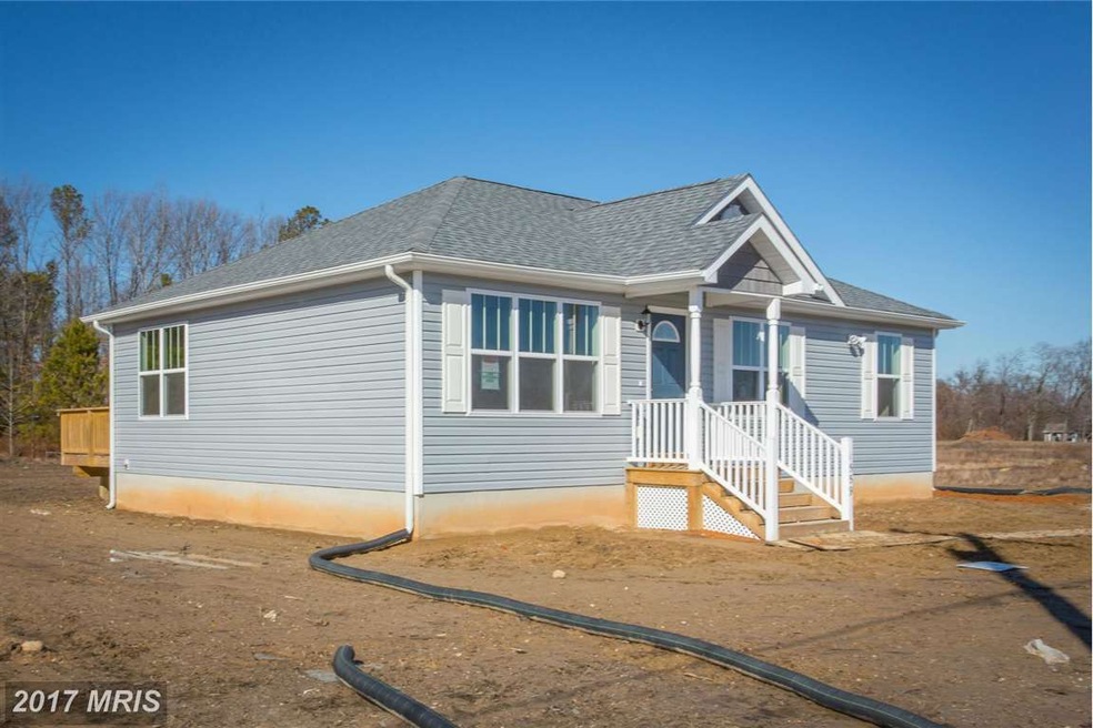 17 Bowie Rd, Colonial Beach, VA 22443 - photo 1