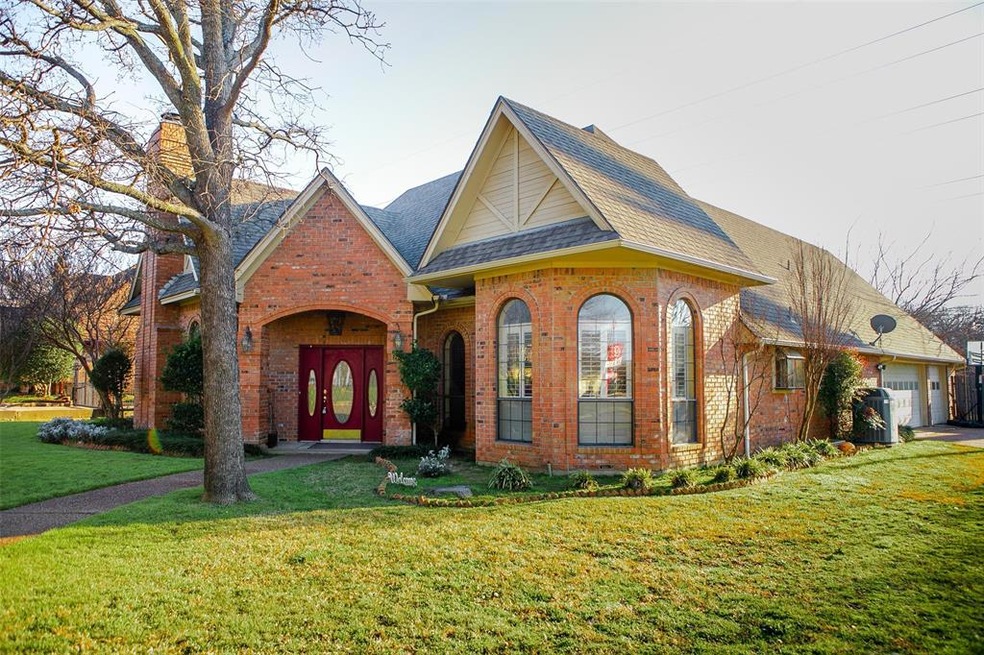 2633 Brookridge Dr, Hurst, TX 76054 - photo 1