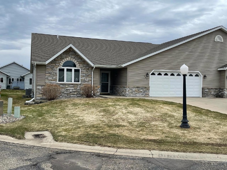 393 Voyager Ct, Alexandria, MN 56308 - photo 1