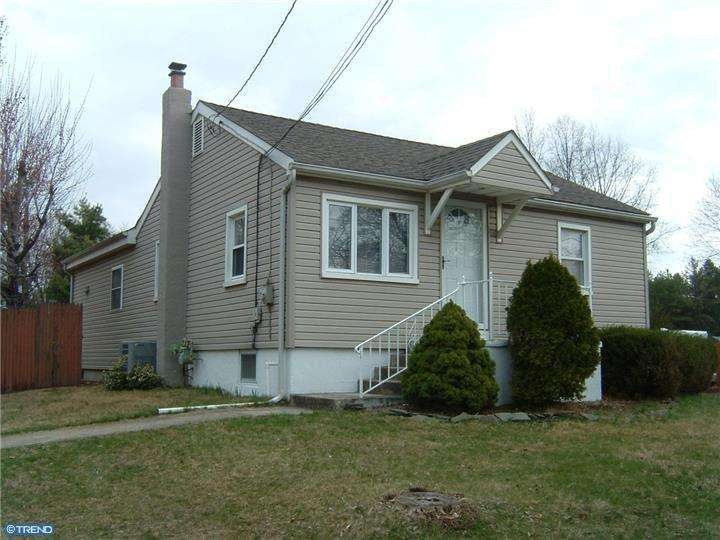 70 Groveville Rd, Trenton, NJ 08620 - photo 1