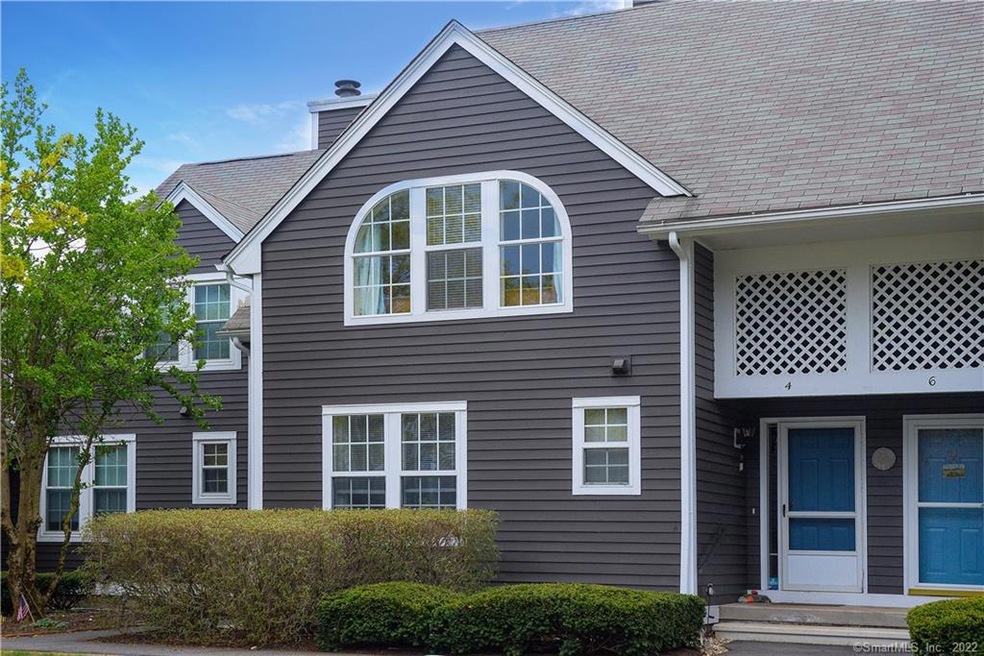 Welcome to 4 Fairmount Lane in beautiful Chatswort