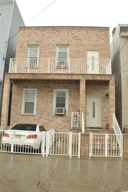 410 22nd St unit 2, Union City, NJ 07087 - photo 1