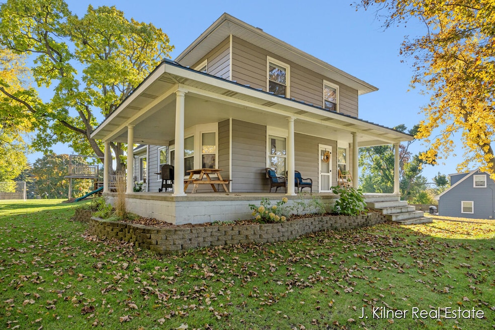 950 Covell Ave NW, Grand Rapids, MI 49504 - photo 1