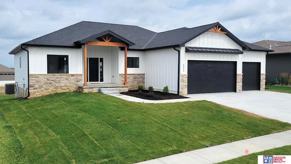 532 N 107th St, Lincoln, NE 68527 - photo 1