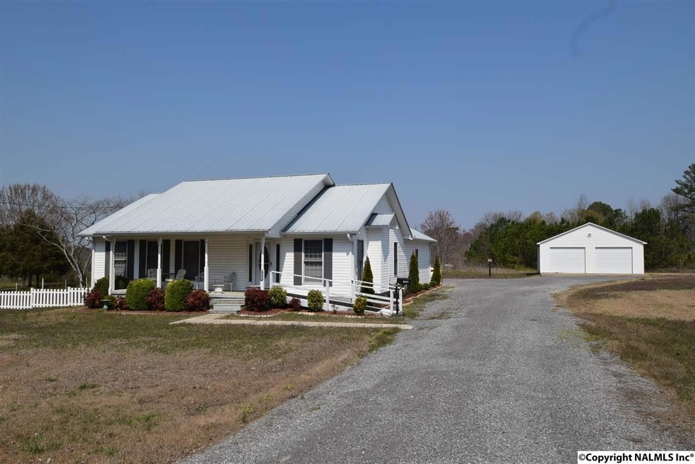 8141 Simpson Point Rd, Grant, AL 35747 - photo 1