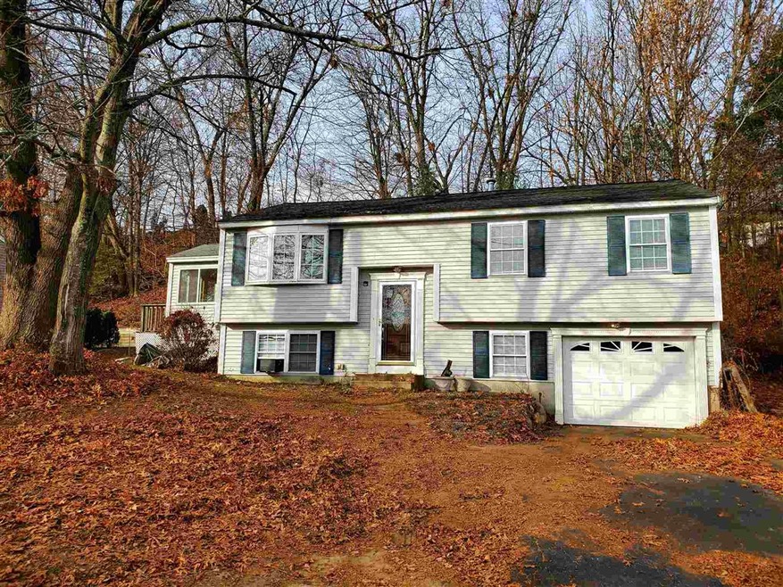 32 Syracuse Rd, Nashua, NH 03064 - photo 1