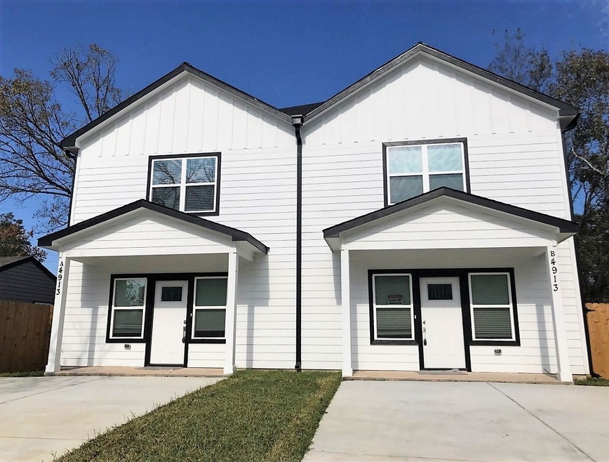 9325 Camay Dr unit B, Houston, TX 77016 - photo 1