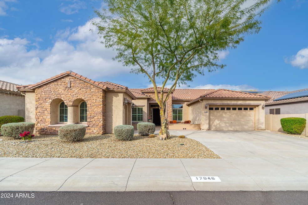 17946 W Echo Ln - 01