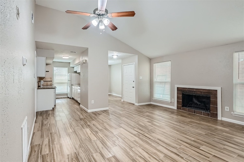 7822 Mauvewood Dr, Houston, TX 77040 - photo 1