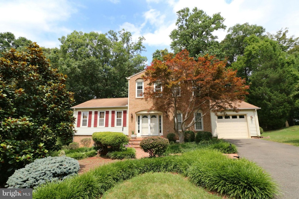 8002 Ferncliff Ct, Springfield, VA 22153 - photo 1