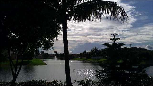 4550 NW 109th Ct, Doral, FL 33178 - photo 1