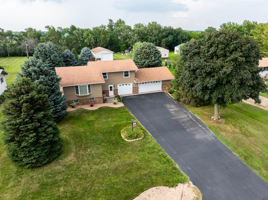 40534 254th St, Mitchell, SD 57301 - photo 1