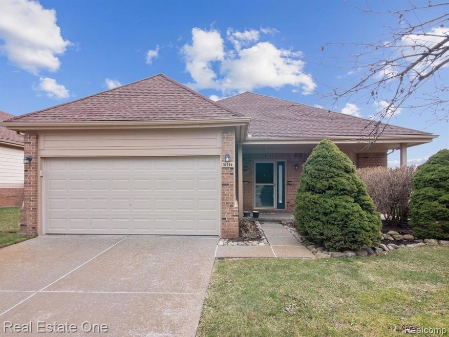 Detached condo