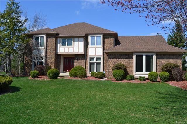 1366 Sherborn Ct, Rochester Hills, MI 48306 - photo 1