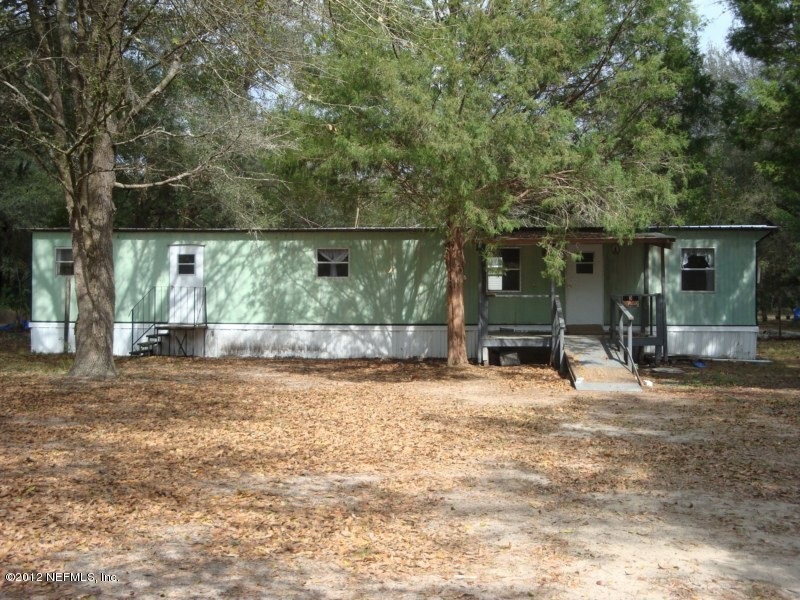 404 Alexander St, Interlachen, FL 32148 - photo 1