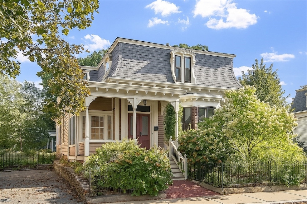 Pending $2,750,000 • Co-Listing Agent