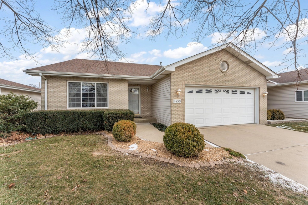 1435 Rokosz Ln, Dyer, IN 46311 - photo 1