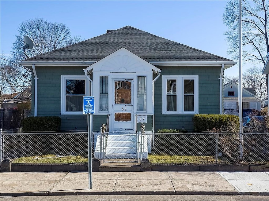 57 Hanover Ave, Pawtucket, RI 02861 - photo 1
