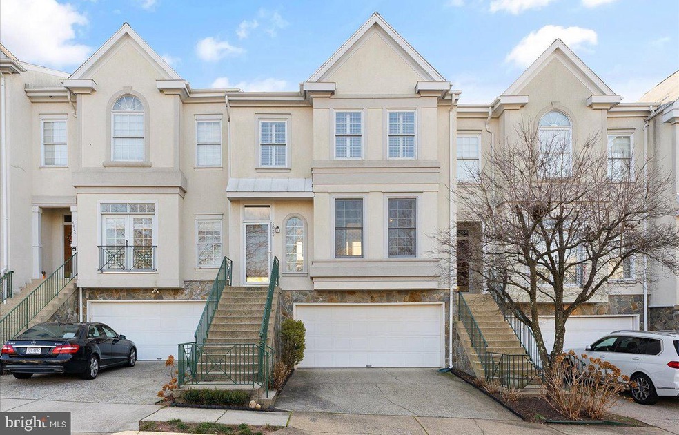 4024 Dogberry Ln, Fairfax, VA 22033 - photo 1