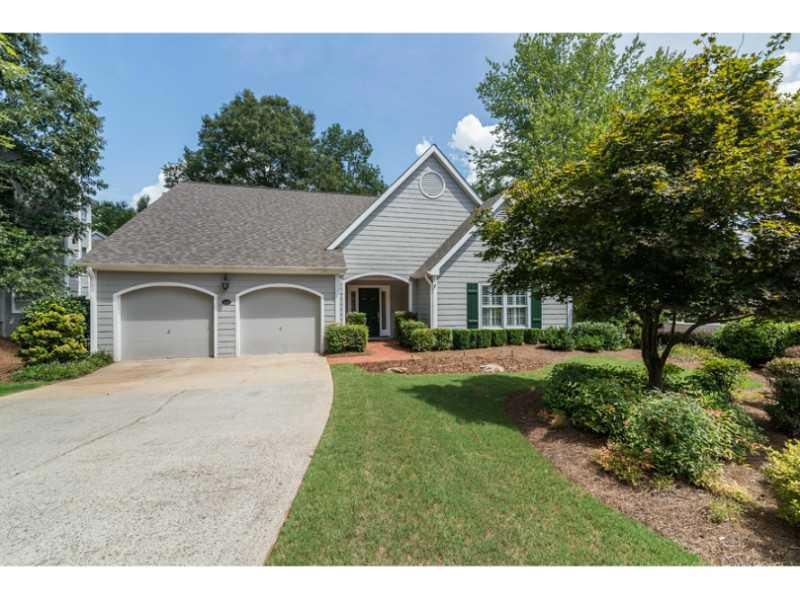 1555 Spinnaker Dr, Alpharetta, GA 30005 - photo 1