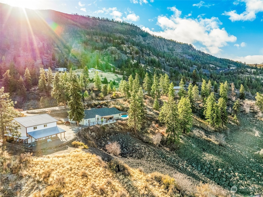 Sold $915,000