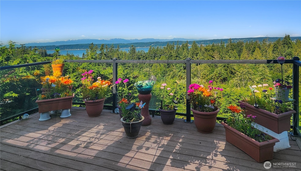 1028 Circle Dr, Camano Island, WA 98282 - photo 1