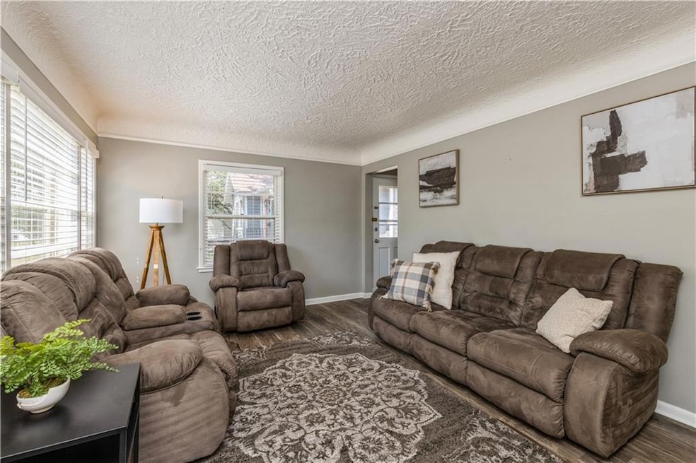 1211 Merle Hay Rd, Des Moines, IA 50311 - photo 1