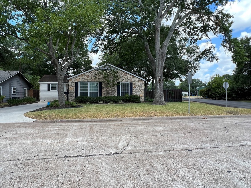 1319 Georgina St, Rosenberg, TX 77471 - photo 1
