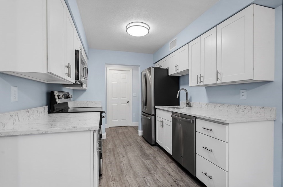 19 Beals Cove Rd unit K, Hingham, MA 02043 - photo 1