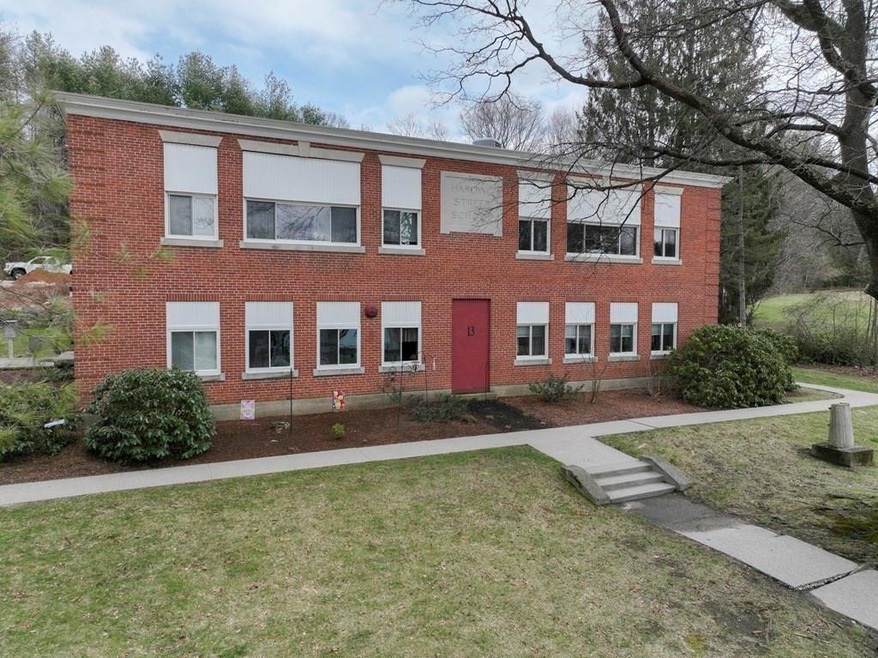 13 Harding St unit 5, South Grafton, MA 01560 - photo 1