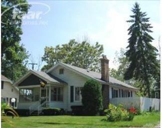 2313 Monteith St, Flint, MI 48504 - photo 1