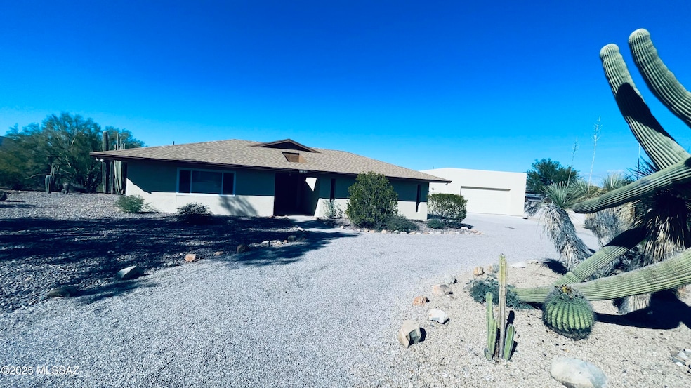 5830 W Bridle Way, Tucson, AZ 85743 - photo 1