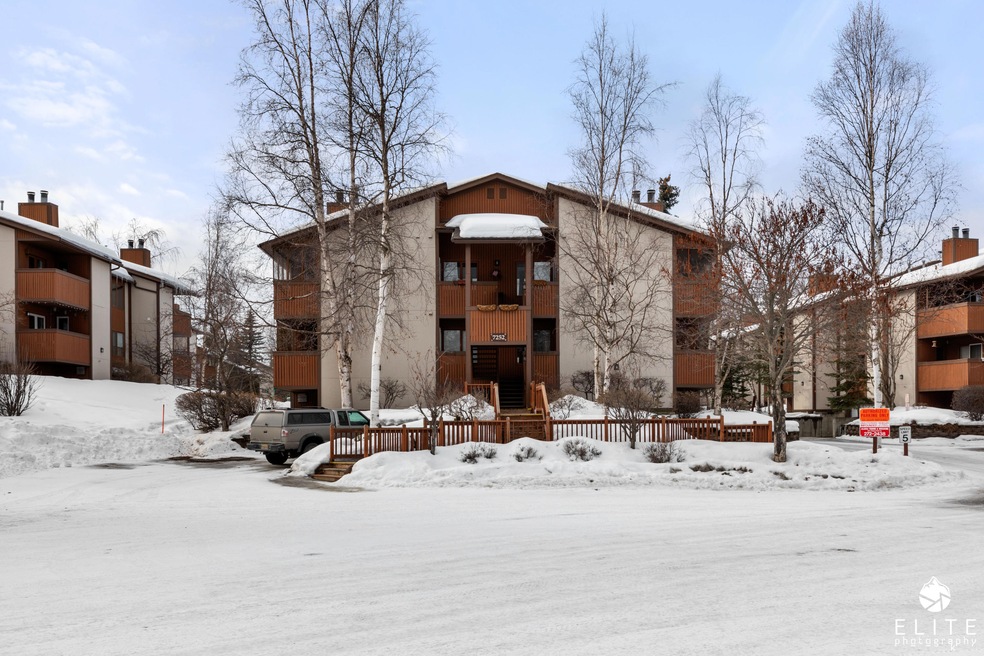 7252 Foxridge Dr (2 of 29)