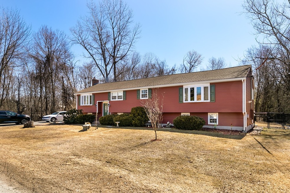 52 Forest Park Rd, Dracut, MA 01826 - photo 1