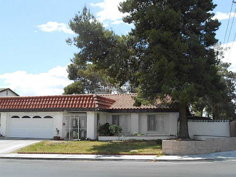 Property Photo. Corner lot!