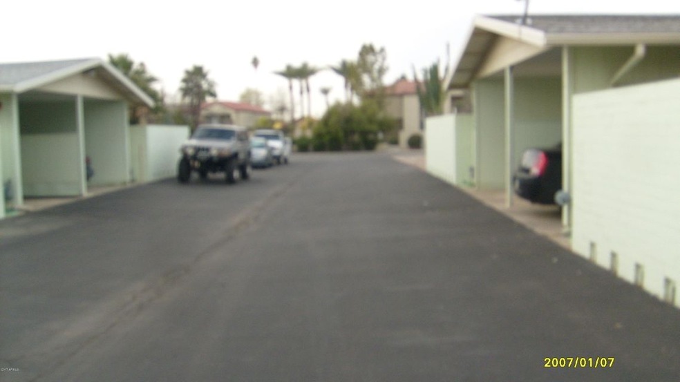 13635 N Newcastle Dr, Sun City, AZ 85351 - photo 1