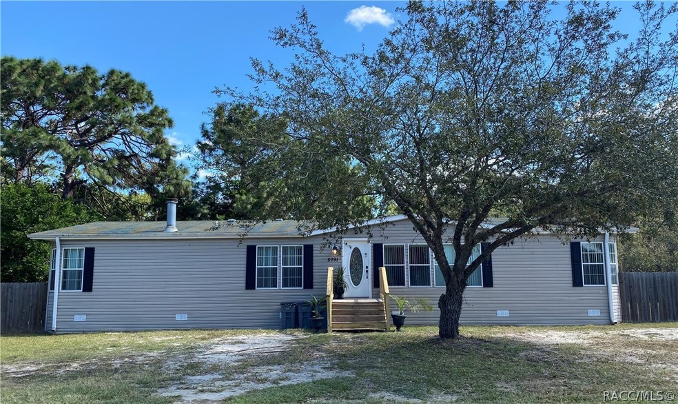 Sitting High and Dry in Homosassa-X FEMA zone