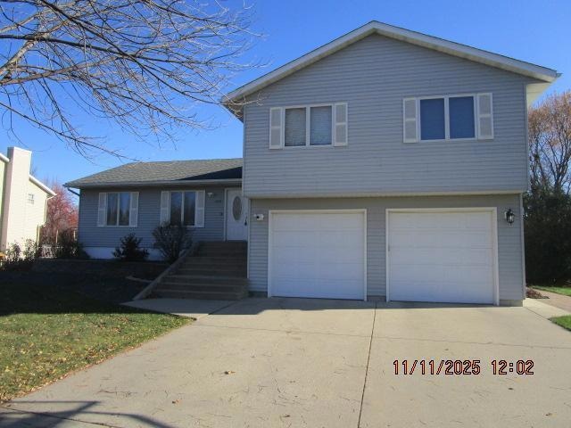 1440 15th St N, Wahpeton, ND 58075 - photo 1