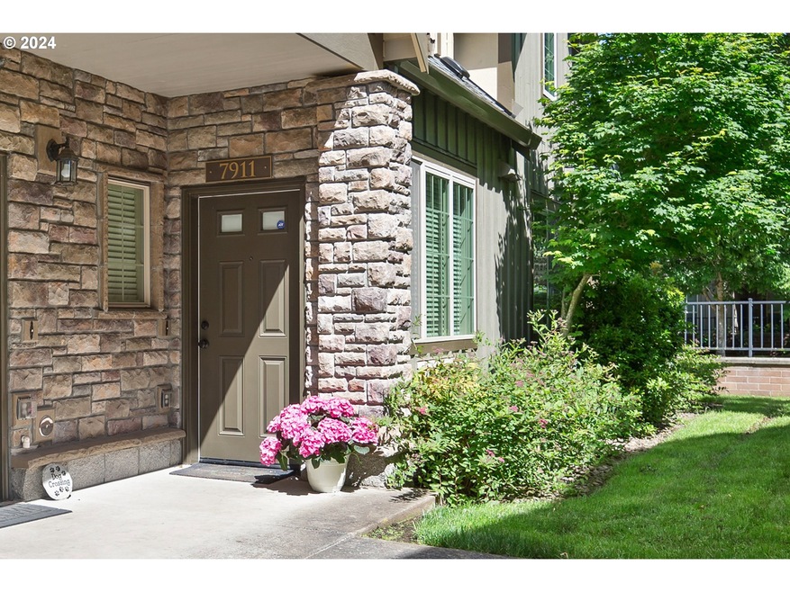 7911 NE Rockne Way, Hillsboro, OR 97006 - photo 1