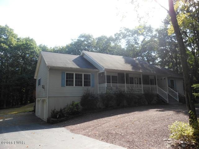 807 E Spur Ct, Hawley, PA 18428 - photo 1