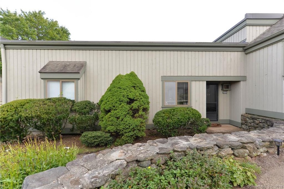 30 Heritage Cir unit A, Southbury, CT 06488 - photo 1