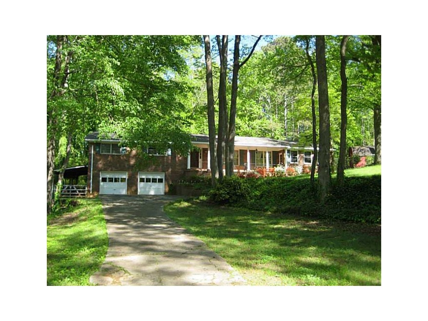 1417 Ridgeway Dr NW, Acworth, GA 30102 - photo 1