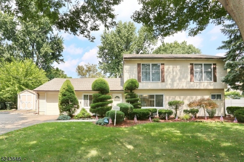 Sold $790,000 • Co-Listing Agent