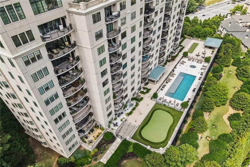 The Aberdeen - an incredible luxury high-rise with