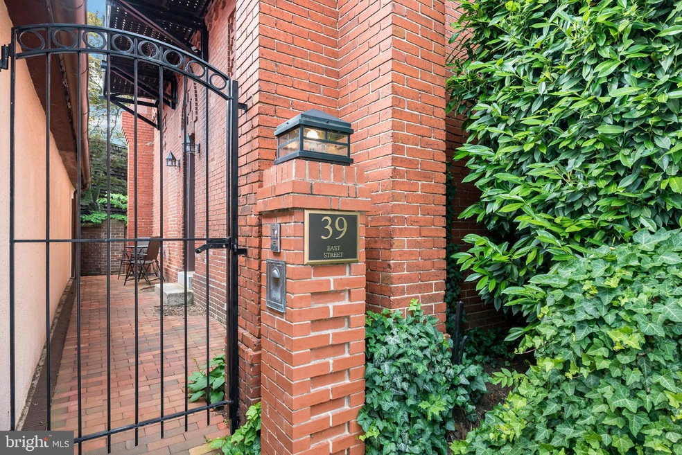 39 East St unit 1, Annapolis, MD 21401 - photo 1