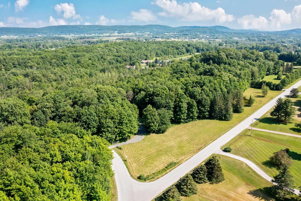 75 Gauthier Dr, Swanton, VT 05488 - photo 1